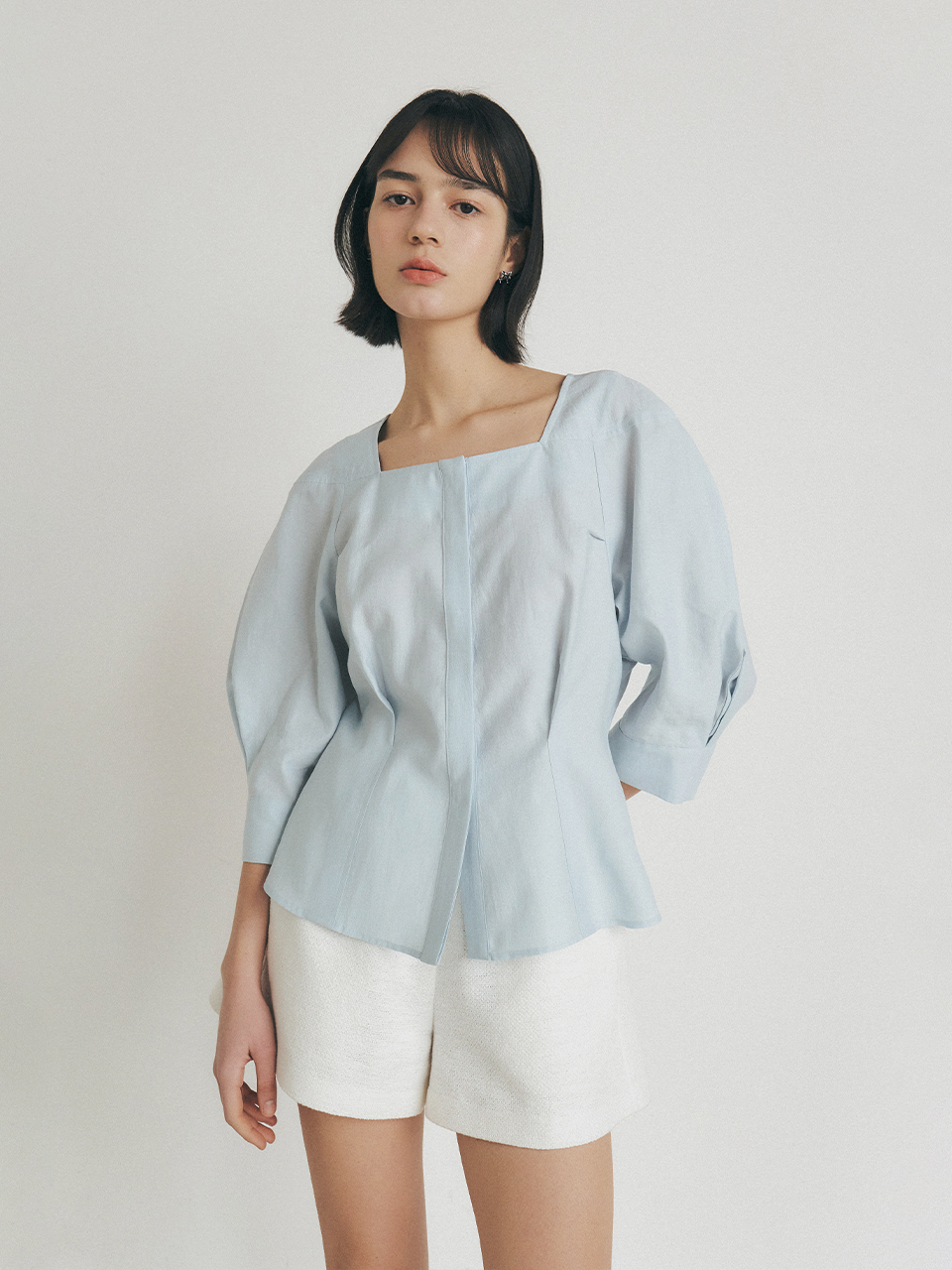 [24S/S 재입고] JULES Volume Sleeve Hourglass Fit Blouse_Sky Blue
