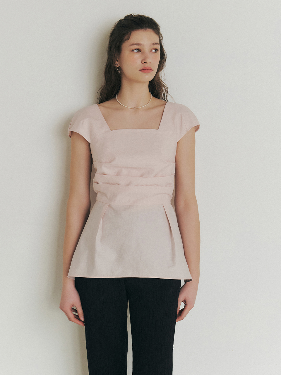 MARIE square neck pleats detail Fit&amp;A blouse_Light Pink